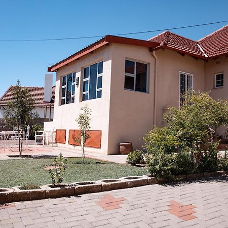 Emerald Bed&Breakfast Уиндхоек Екстериор снимка